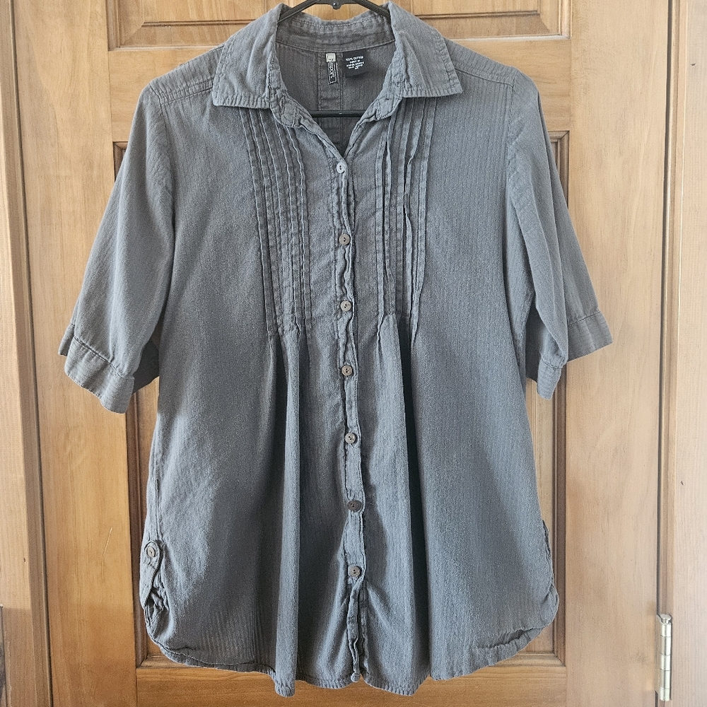 Passport Women's Button Top